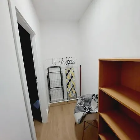 Przestronny Apartament, Ogrodek, Miejsca Postojowe W Garazu Krakau Exterior foto