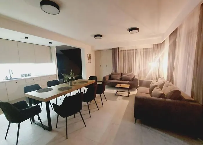 Przestronny Apartament, Ogrodek, Miejsca Postojowe W Garazu