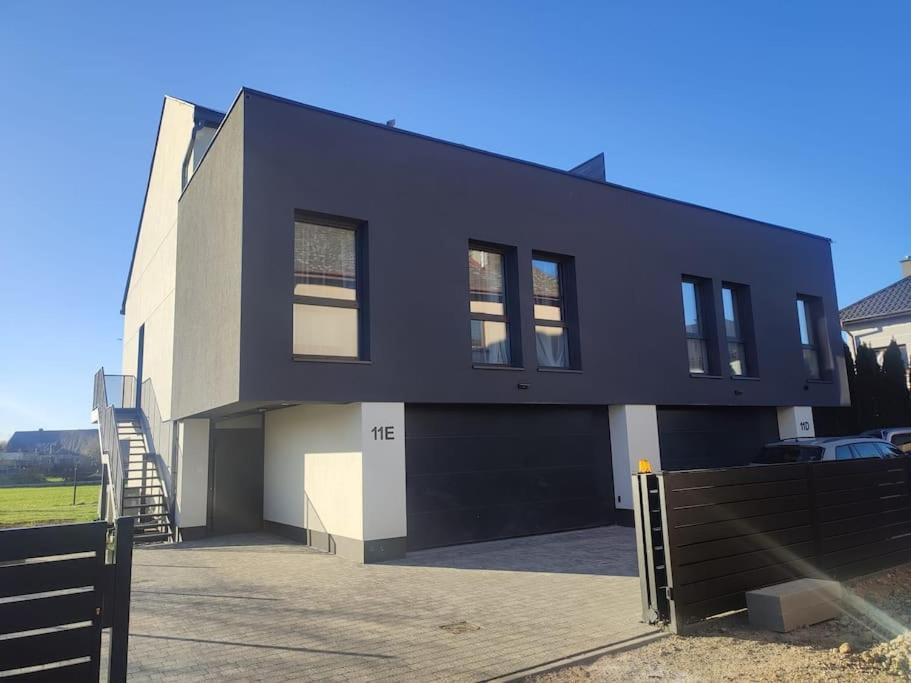 Przestronny Apartament, Ogrodek, Miejsca Postojowe W Garazu * Krakau