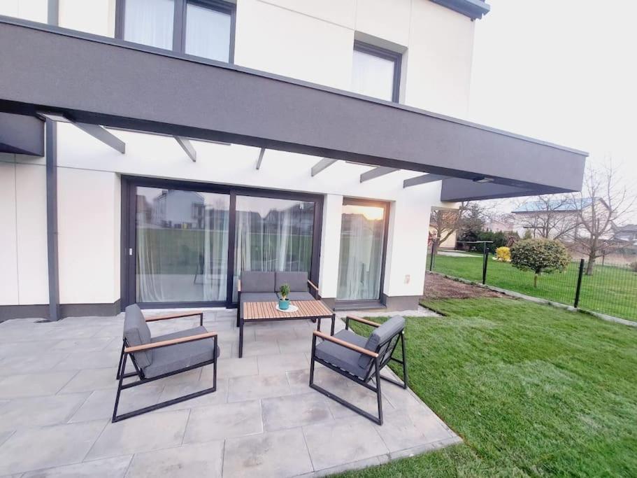 Przestronny Apartament, Ogrodek, Miejsca Postojowe W Garazu Apartment Krakau
