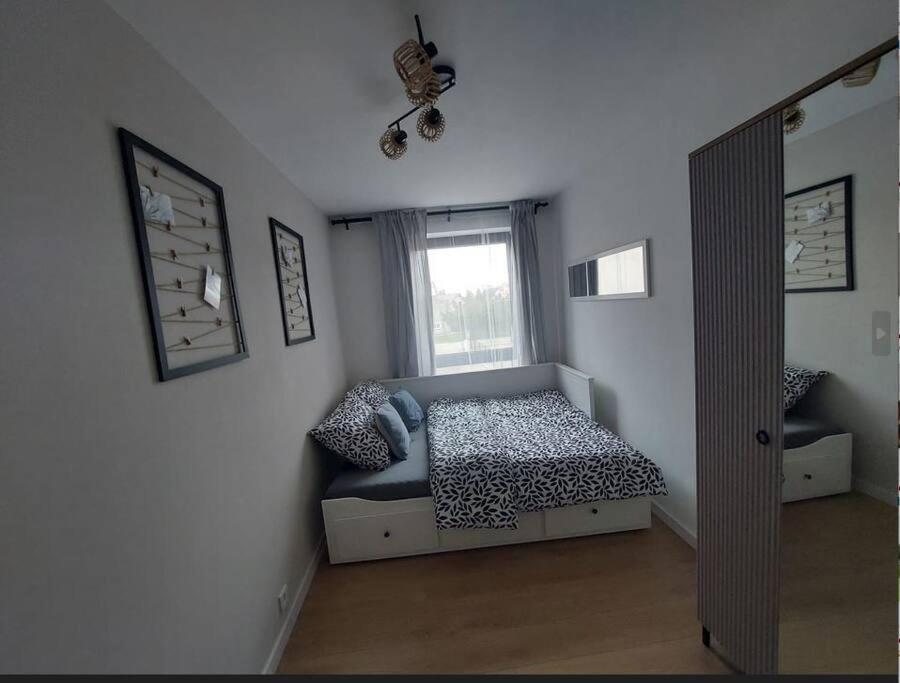 Apartment Przestronny Apartament, Ogrodek, Miejsca Postojowe W Garazu Krakau
