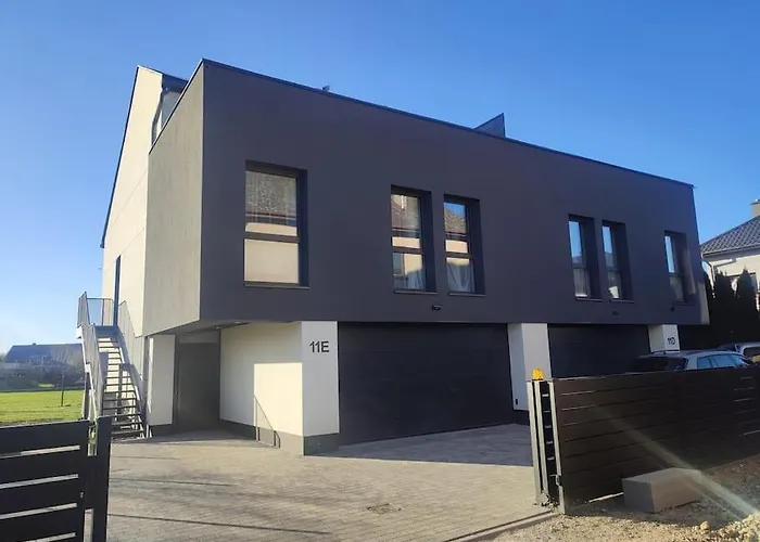 Przestronny Apartament, Ogrodek, Miejsca Postojowe W Garazu